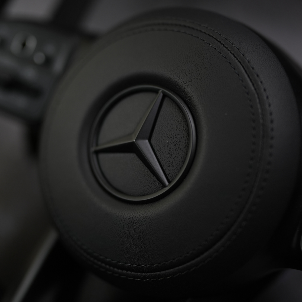 Mercedes S-Class steering wheel — product photo 3